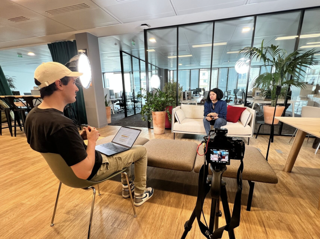 Témoignage client vidéo d’un utilisateur satisfait